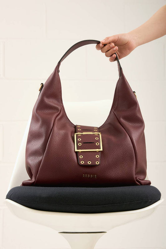 EXCELLENT BUCKLE SHOULDER BAG